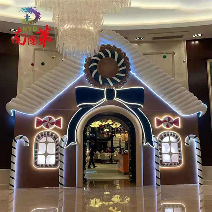 large christmas gingerbread house